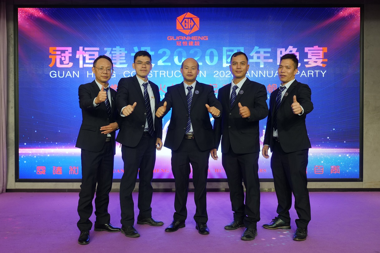 點(diǎn)燃理想火焰、揚(yáng)起奮斗風(fēng)帆！