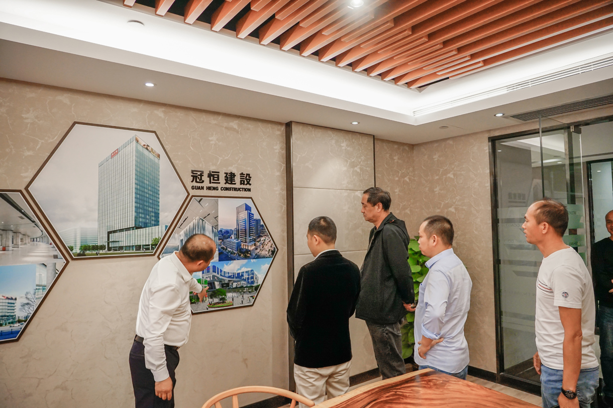 熱烈歡迎吳川市婦幼保健院建設(shè)項(xiàng)目領(lǐng)導(dǎo)蒞臨指導(dǎo)考察?。? onmousewheel=