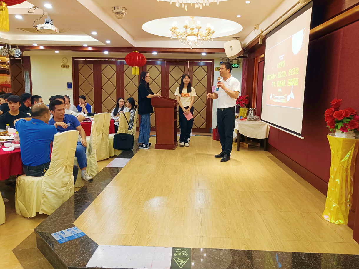 情滿中秋，雙節(jié)同慶！