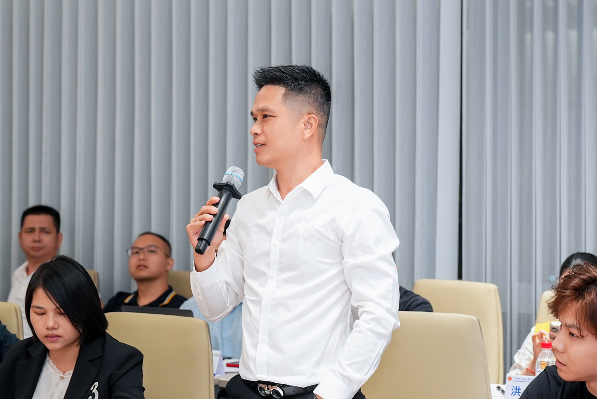 莞穗?yún)谴ㄇ嗥髞?lái)我司參觀交流