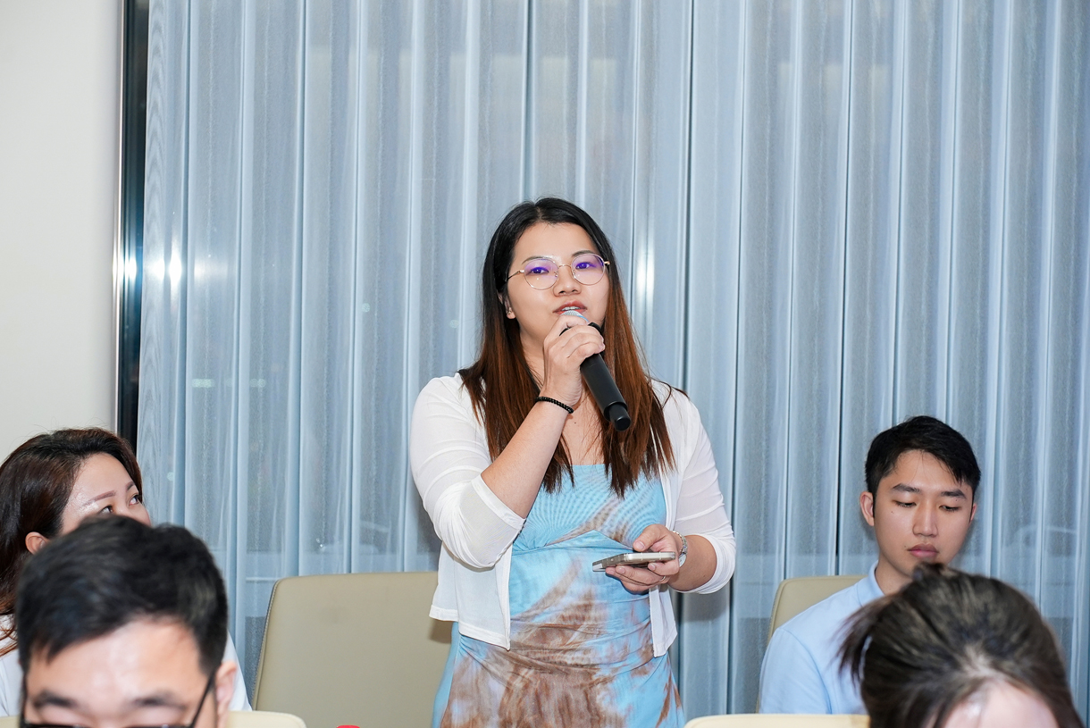 莞穗?yún)谴ㄇ嗥髞?lái)我司參觀交流