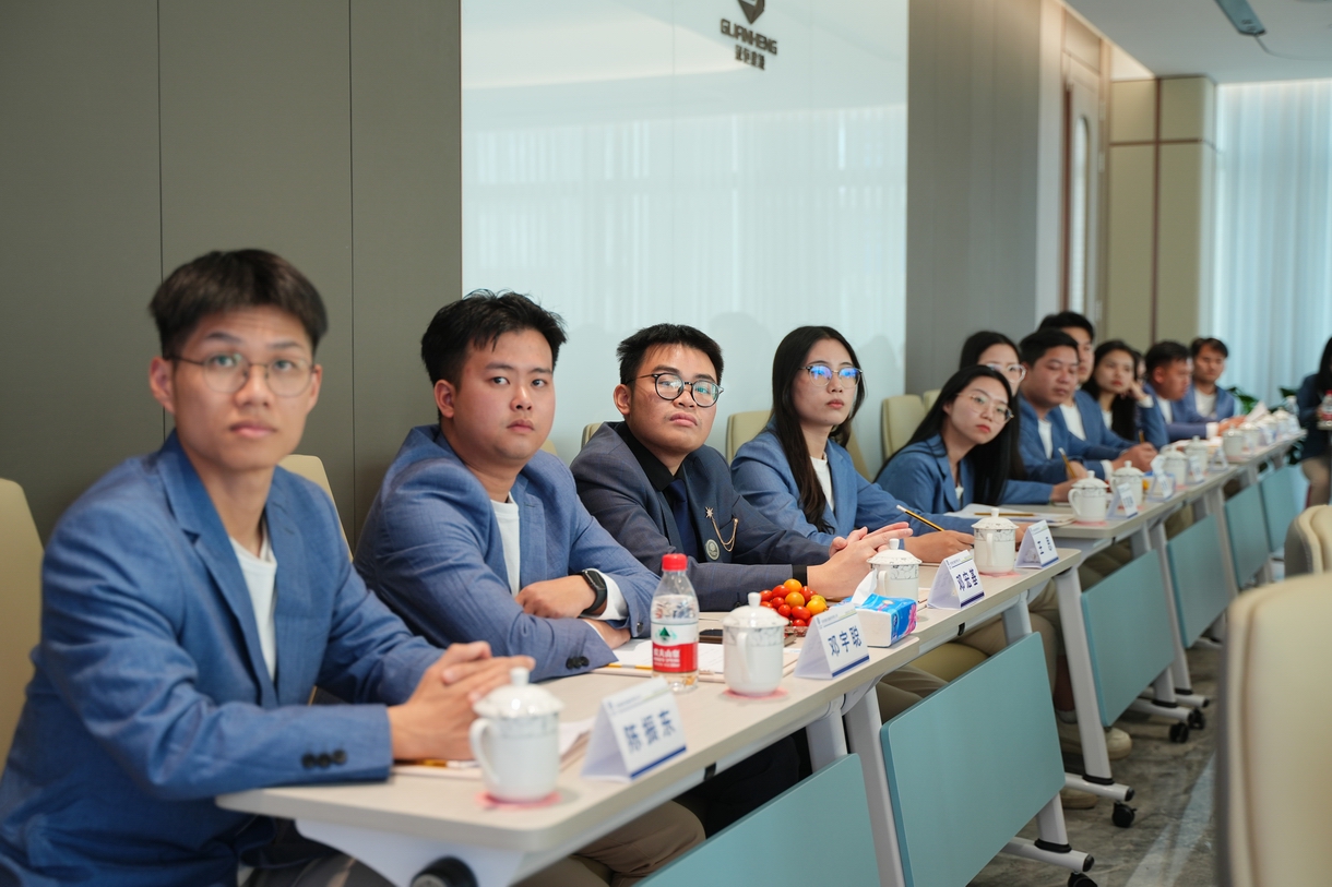 回首奮進(jìn)路，凝心啟征程。