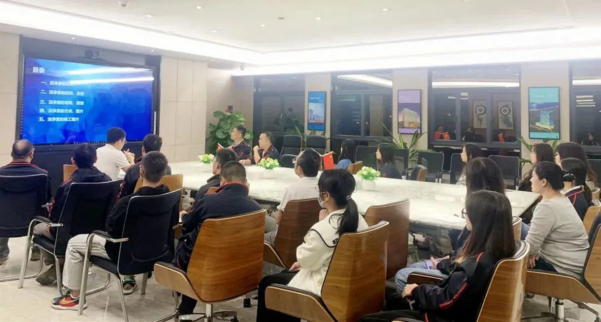 拓展專業(yè)知識(shí)，提升業(yè)務(wù)能力。